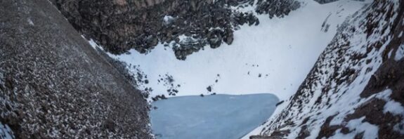 Himalayalar'daki İskelet Gölü