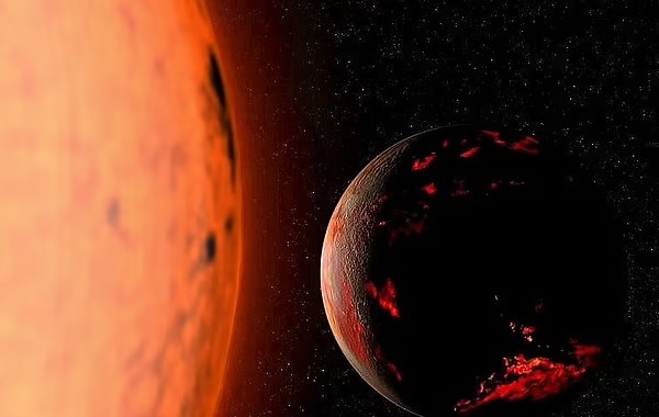Scientists say sun will expand to 1,000 times its size and obliterate Earth instantly - after studying similar transition of a star in outer space