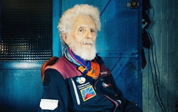 Uzaylılar Onu Klonlayıp Hayvanat Bahçesine Koysun Diye DNA'sını Uzaya Gönderecek