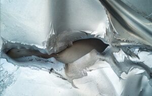 Cracked Piece of Metal Heals Itself in Experiment That Stuns Scientists