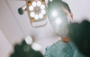 Dentist sued over 8 crowns, 4 root canals, 20 fillings in single visit