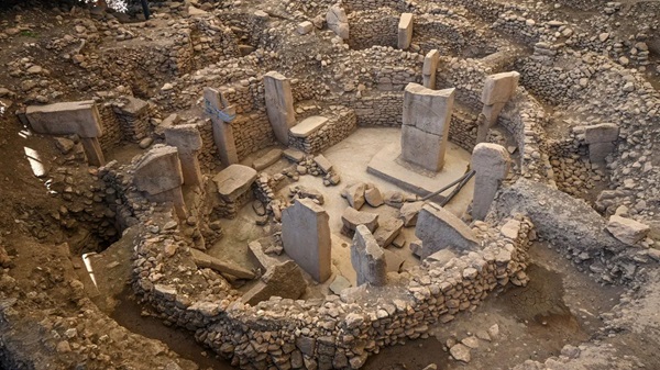 Göbekli Tepe: Stonehenge'den Altıbin Yıl Daha Eski Dünyanın İlk Tapınağı.