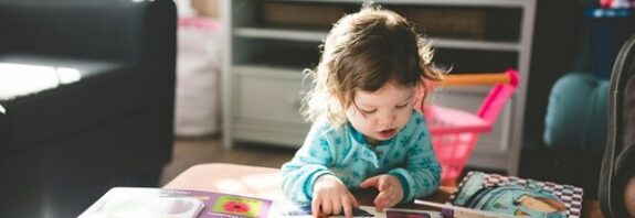 İki Dil Bilenlerin Beyinleri, Bebeklik Döneminde Bile Farklı Çalışıyor