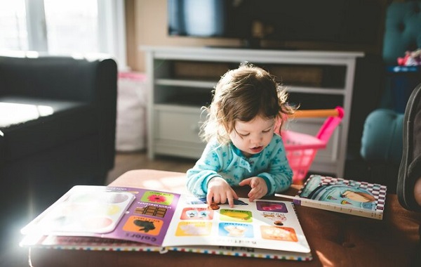 İki Dil Bilenlerin Beyinleri, Bebeklik Döneminde Bile Farklı Çalışıyor