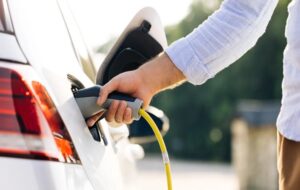 Breakthrough Could Make Electric Cars Go 1,000 Kilometers On One Charge