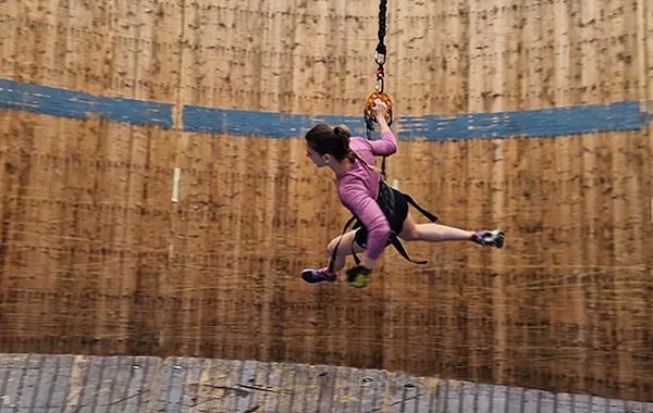 Ay'da Yaşayabilmek İçin "Ölüm Duvarı" Üzerinde Koşmak Gerekir