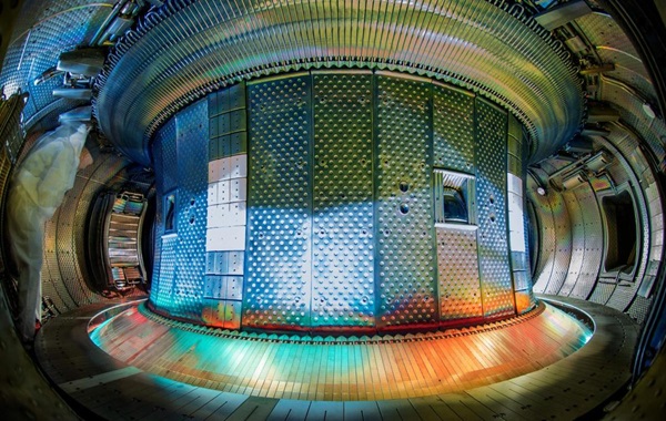 Tungsten-lined tokamak sets fusion record, sustains plasma for 6 mins
