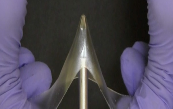 This Glassy Gel Is a Surprising New Class of Material That Heals Itself