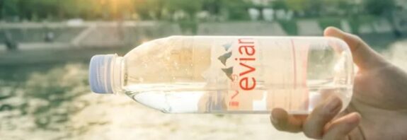 Güneşte Bırakılan Plastik Su Şişeleri Zehirli Kimyasallar Salıyor