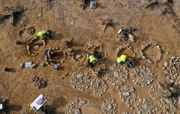 Milattan Öncesine Ait Mezarlıkta 6 Yaş Altı 39 Çocuk Mezarı Bulundu