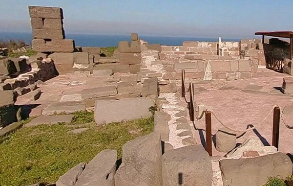 Arkeologlar Zonguldak Tios Antik Kentinde Nekropol Ortaya Çıkardı