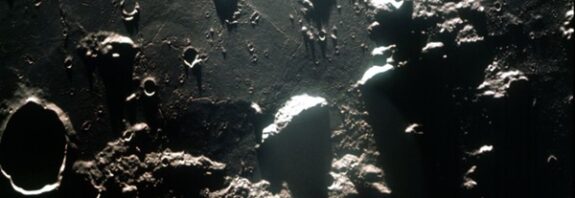 Bilim İnsanları Ay’ın Yüzeyinde Su ve Hidroksil İzleri Buldu