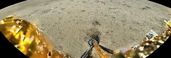 İlk Kez Ay'ın Arka Yüzündeki Kayaların Bileşimi İncelendi