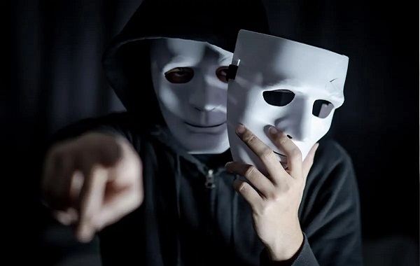 Ben Narsist Bir Sosyopatım. Kendinizi Benim Gibi İnsanlardan Nasıl Koruyabilirsiniz?