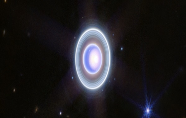 Uranus may have looked weird when NASA’s Voyager 2 flew by