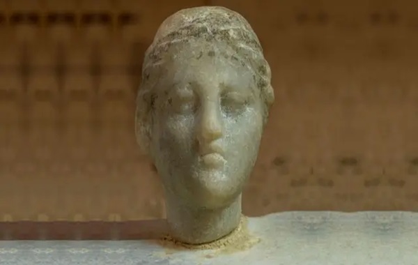 The Mystery of Cleopatra Unveiled: A Marble Bust and Coins Illuminate Egypt’s Iconic Queen
