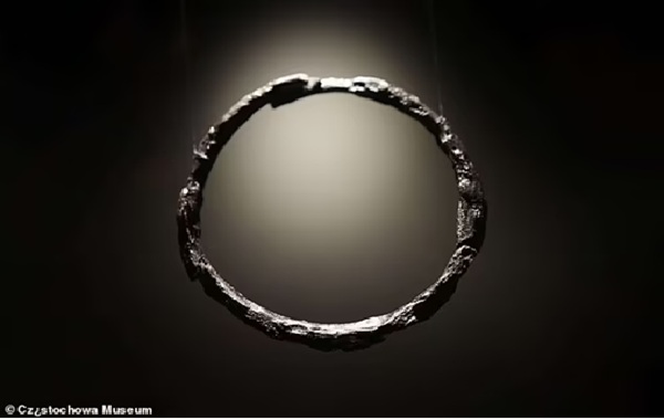 Archaeologists find 'extraterrestrial metal' in 2,700-year-old cemeteries