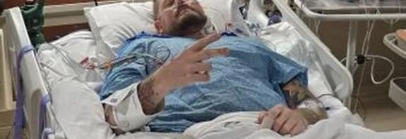 Tavada Yemek Yaparken Parmağı Yanan Adamın İki Bacağı da Kesildi!