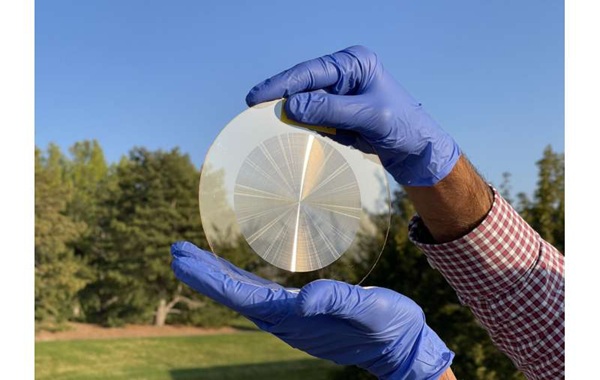 Engineers create first flat telescope lens that can capture color while detecting light from faraway stars