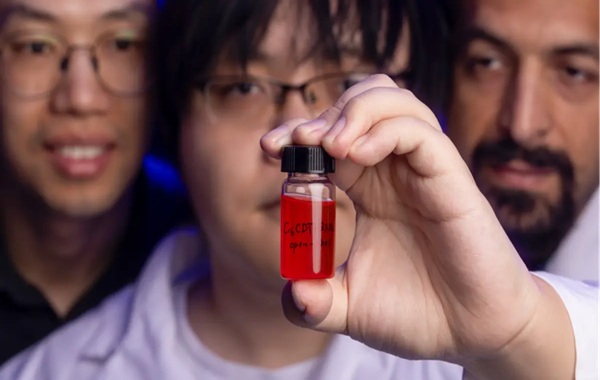 Physicists develop new molecule that could shrink and speed up computers even more