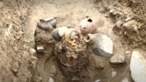 Lima'da Chancay Uygarlığına Ait Bin Yıllık İnka Öncesi Mumya Bulundu