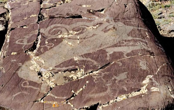 Study reveals how ancient elk rock art transformed from realistic to warped wolf-like beasts