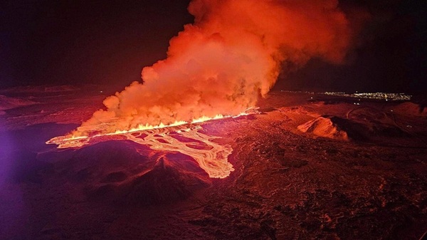 Impact or Eruption The Explosive Debate Buried in Greenland’s Ice