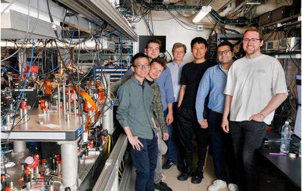 Physicists demonstrate 3,000 quantum-bit system capable of continuous operation