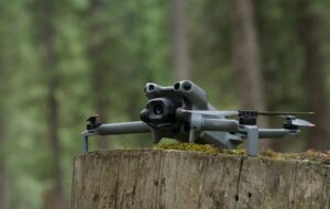 Dünyanın İlk Avuç İçi Büyüklüğündeki Dronuna Etkileyici Büyüklükte Görüntü Sensörü Yerleştirildi