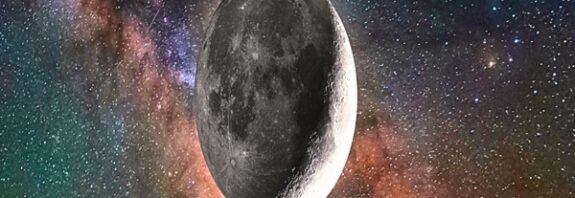 Ay Dünyadan Yavaş Yavaş