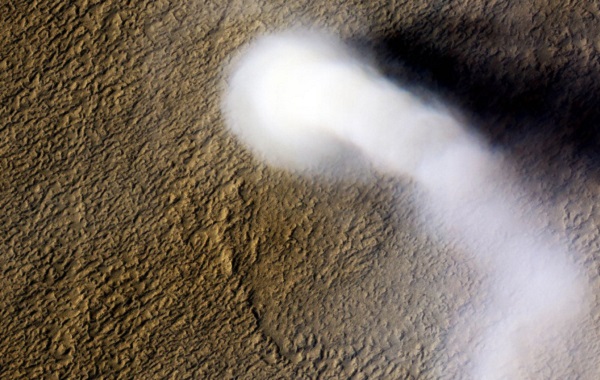 Mars Görüntüleri Toz Şeytanları ve Vahşi Rüzgarlarla Dolu Bir Dünyayı Ortaya Çıkardı