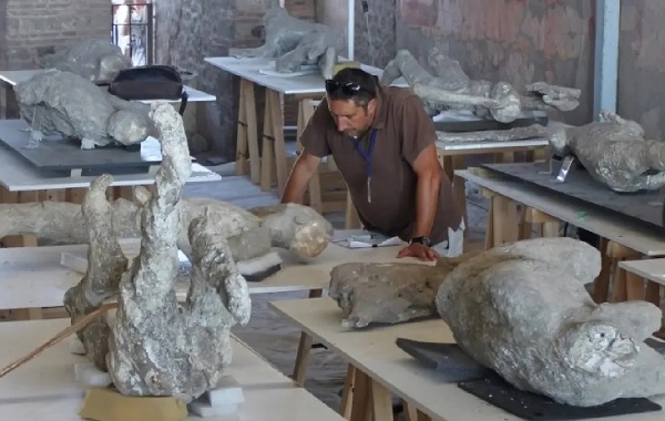 Pompeii Ağustos Ayında Patlamıştı. Peki Kurbanları Neden Yünlü Kıyafetler Giyiyordu?