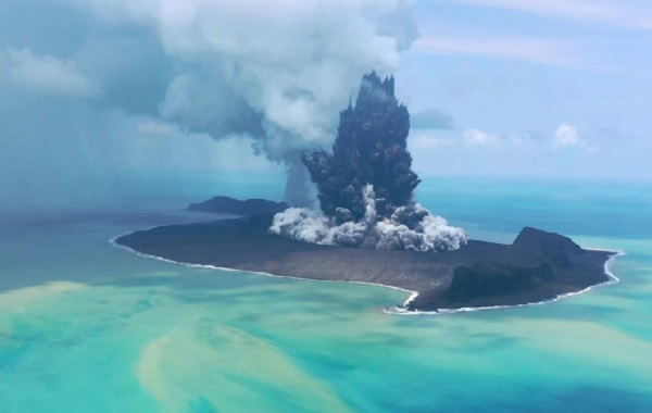 Hunga Volkanının Patlaması Uzayın Sınırına Kadar Ulaştı ve Atmosferi Soğuttu