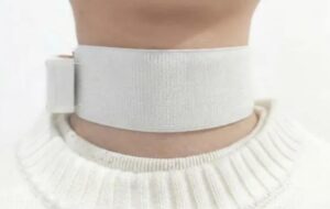 Yapay Zekâ Destekli Boyunluk, Felç Geçiren Hastaların Tekrar Konuşmasına Yardımcı Oluyor