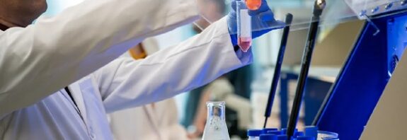 Beyin Yaşlanmasını Yavaşlatan ve Hafızayı Geri Kazandıran Burun Spreyi Geliştirildi