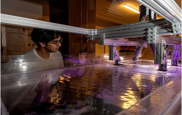 Water simulation of famous quantum effect reveals unexpected wave patterns